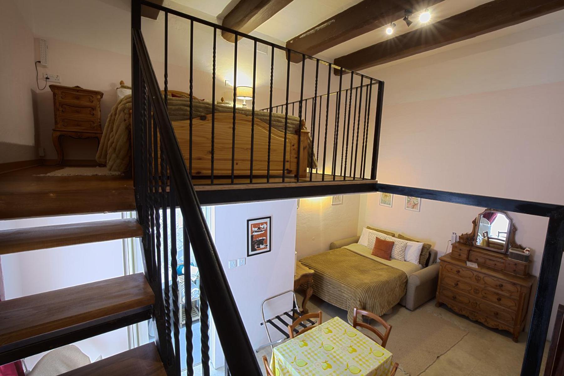 Casa Ricca Bed & Breakfast Сейнт Полс Бей Екстериор снимка