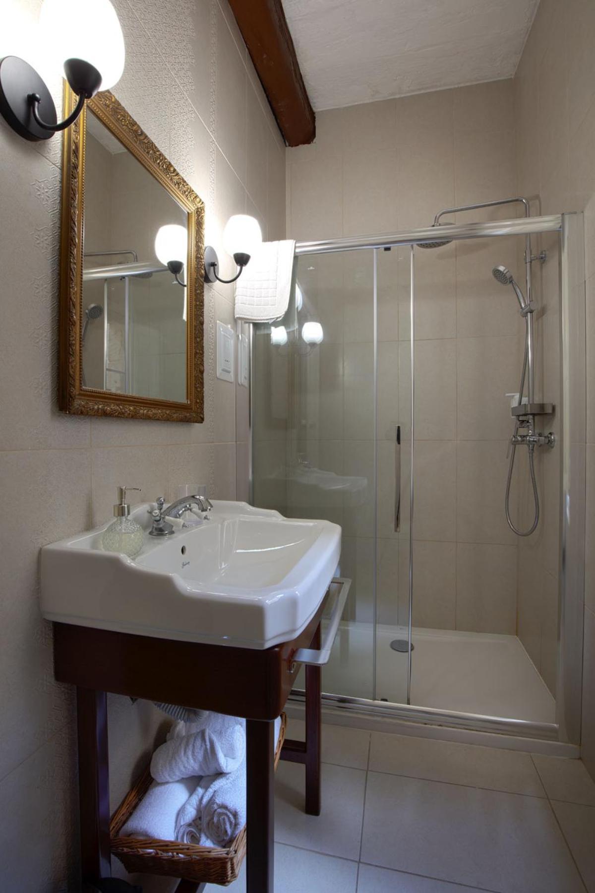 Casa Ricca Bed & Breakfast Сейнт Полс Бей Екстериор снимка