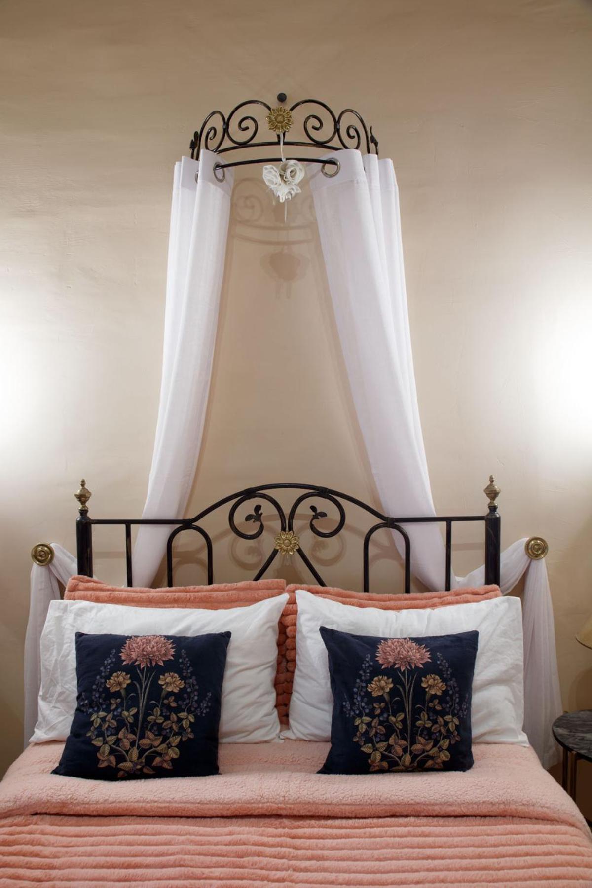 Casa Ricca Bed & Breakfast Сейнт Полс Бей Екстериор снимка